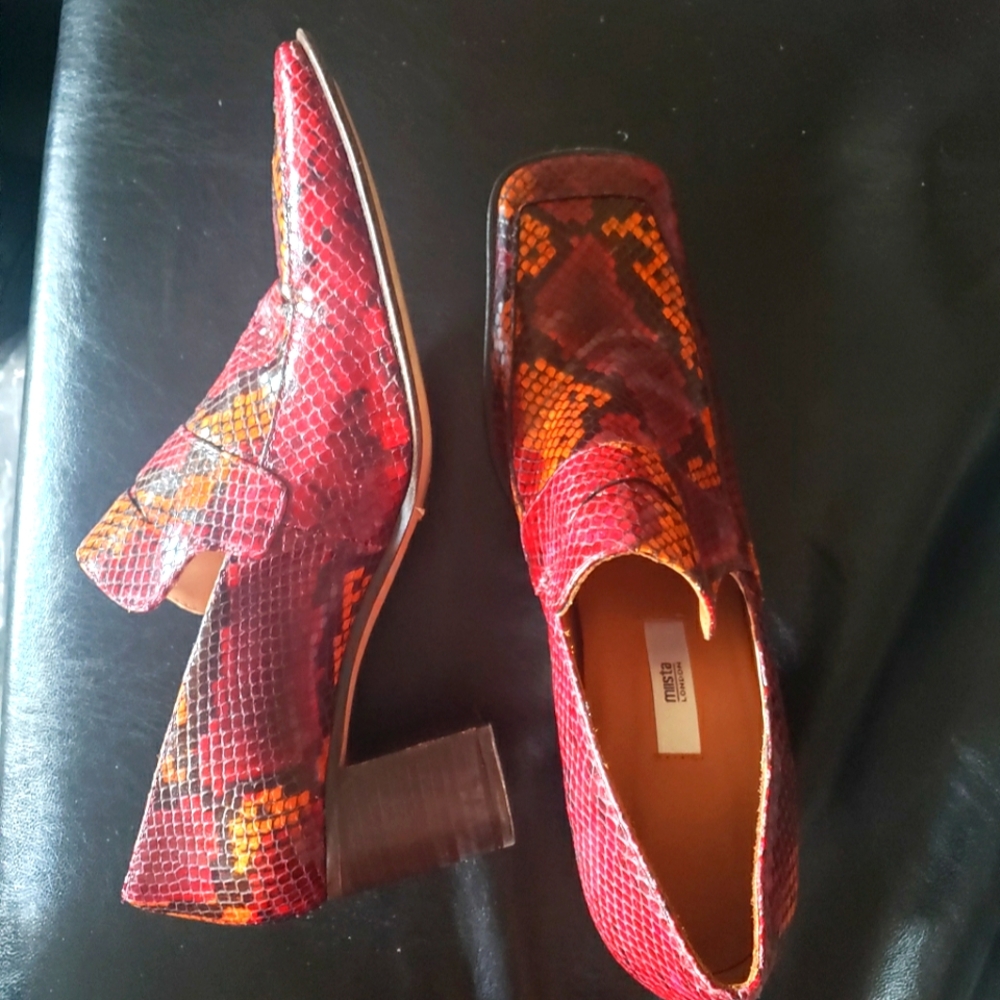 MIISTA Never Worn Shoes